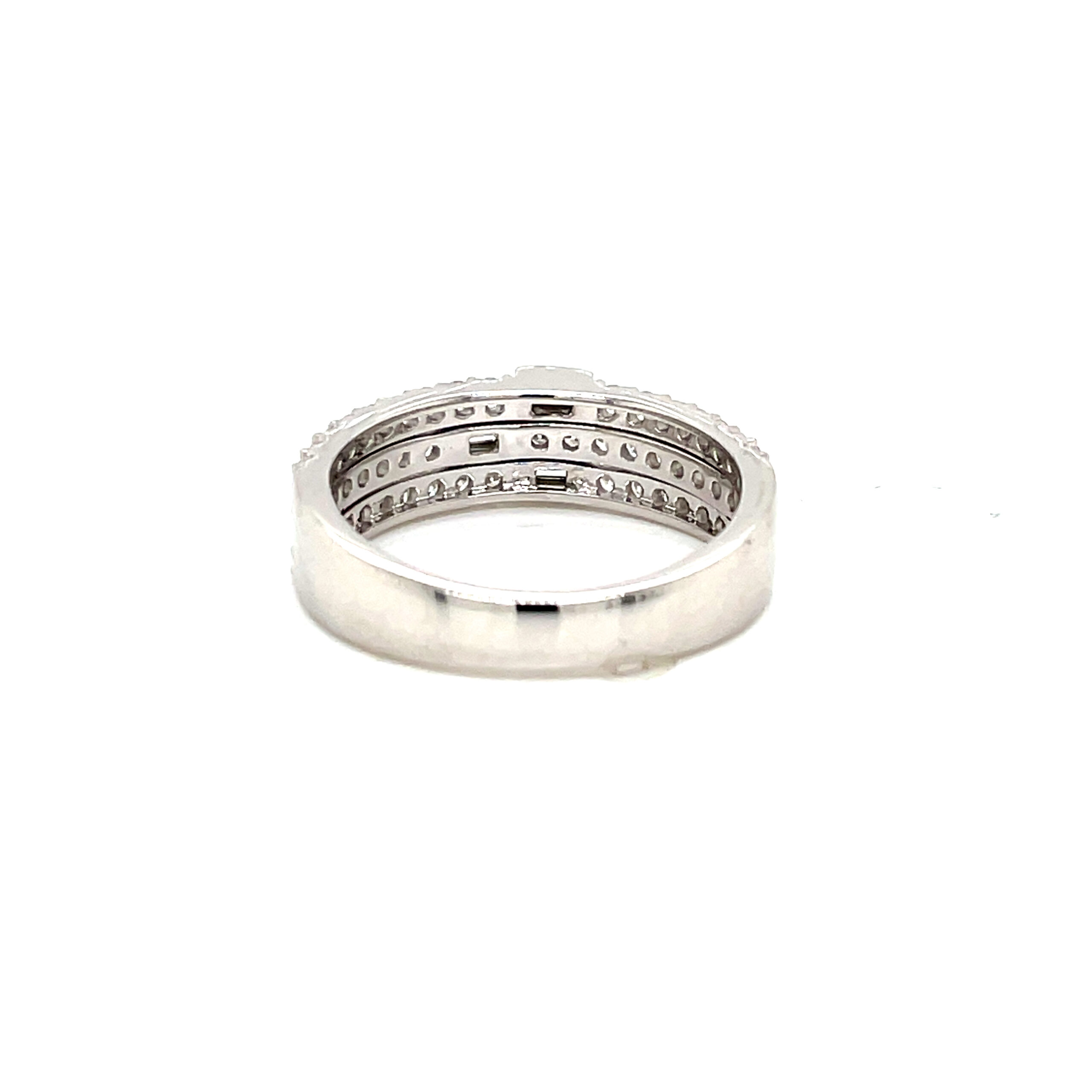 RN31702-W202-scaled-1