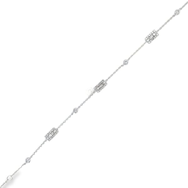 BR09826-W