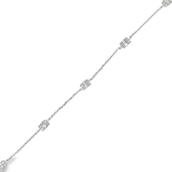 BR10656-W