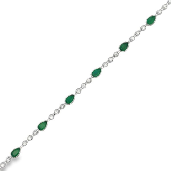 BR10884-W