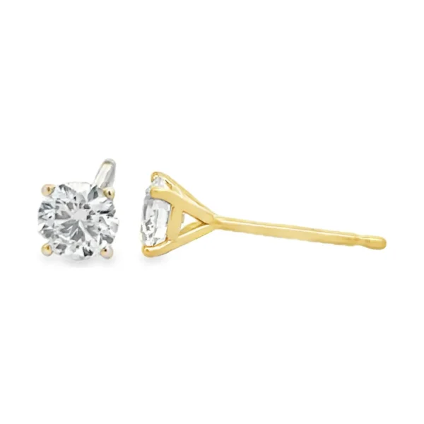 Round Diamond Stud Earrings