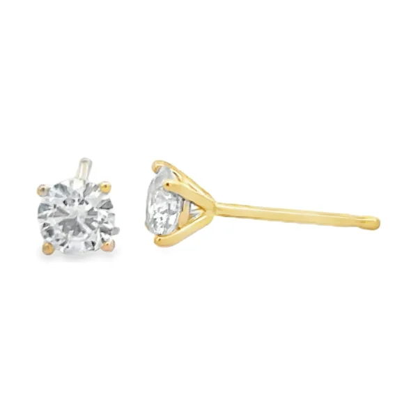 Round Diamond Stud Earrings