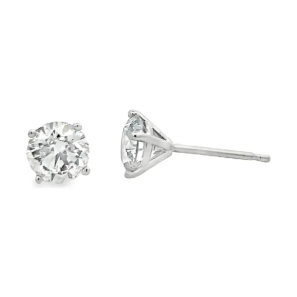 Round Diamond Stud Earrings