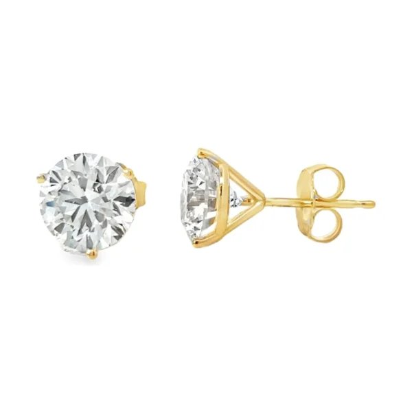 Round Diamond Stud Earrings
