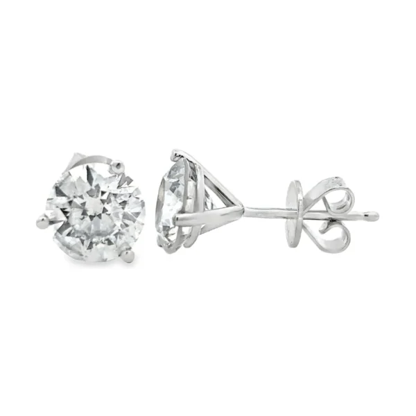 Round Diamond Stud Earrings