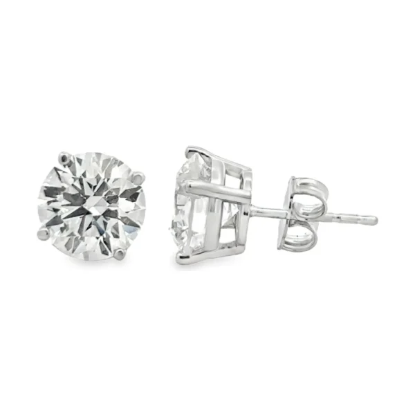 Round Diamond Stud Earrings