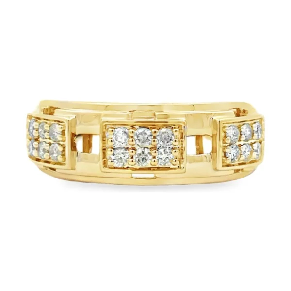 Round Diamond Cluster Ring