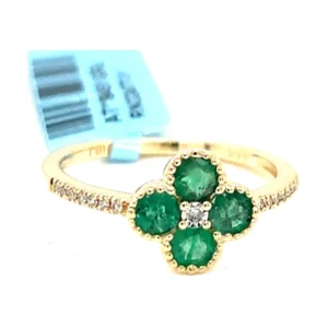 Emerald Clover Gemstone Ring