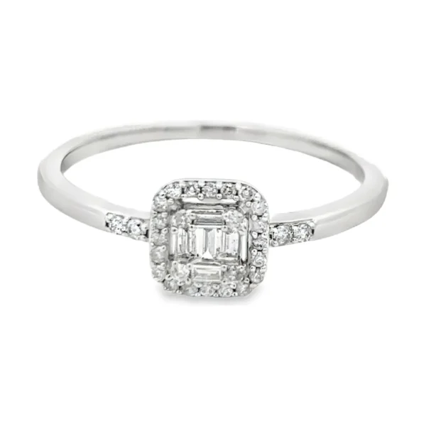 Halo Diamond Cluster Ring